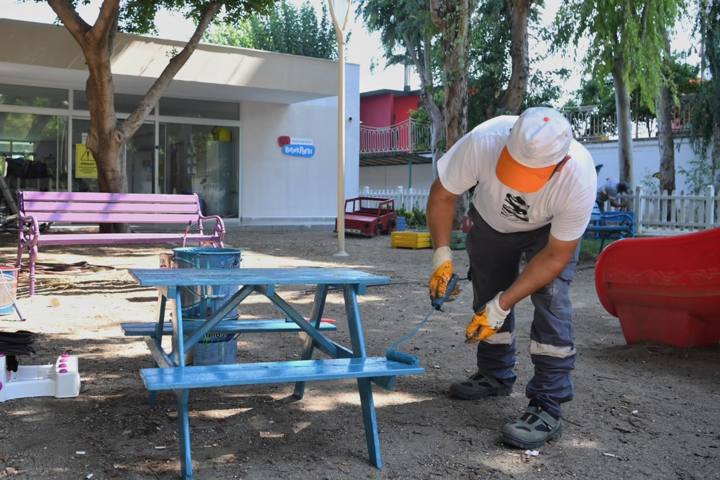 Konyaaltı Bebek Parkı yenileniyor